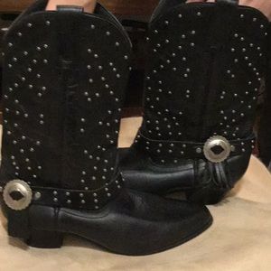 Black ❤️ Studded Cowboy boot 😍